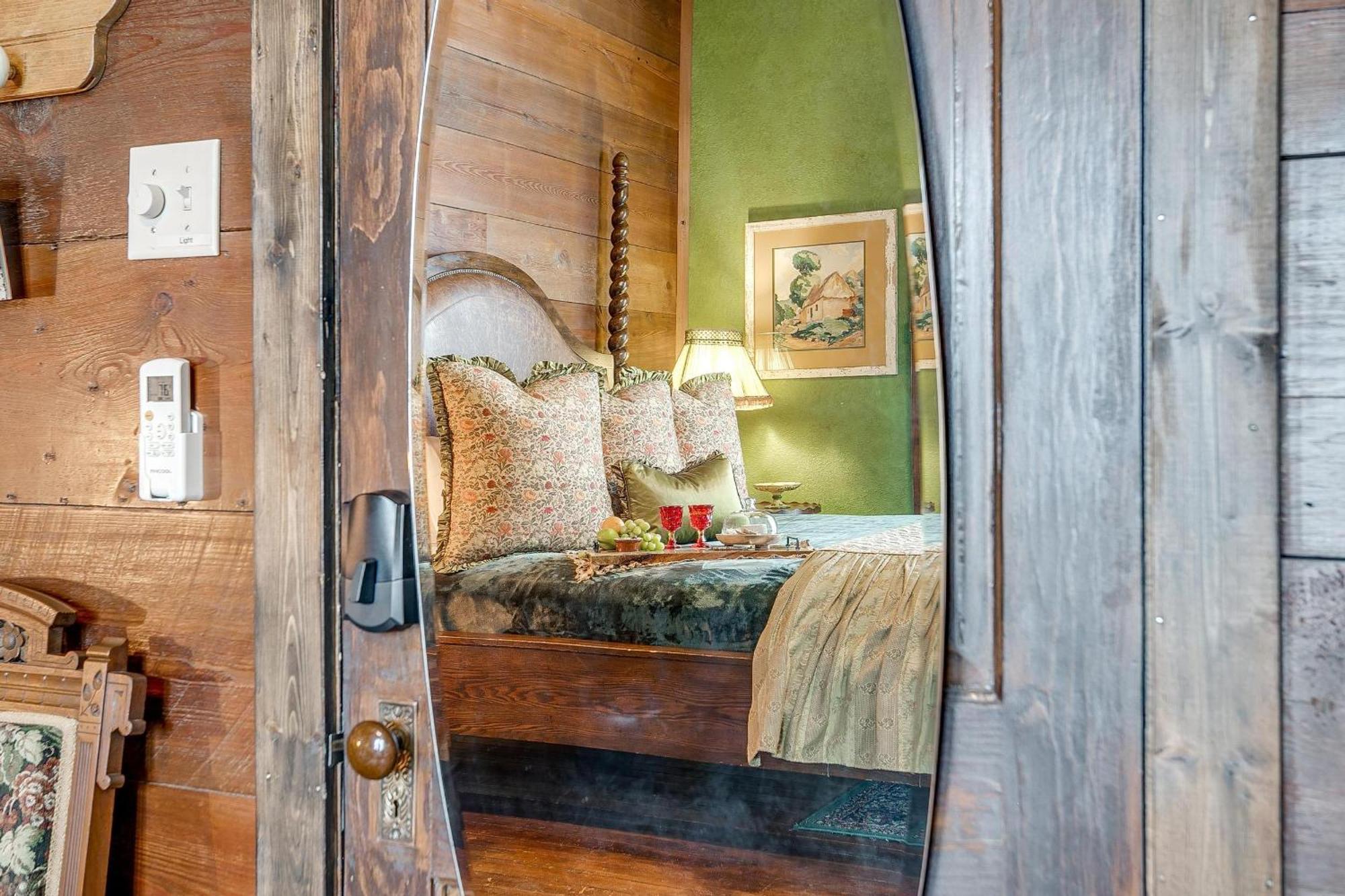 The Gallery House Boutique Hotel Stephenville Esterno foto