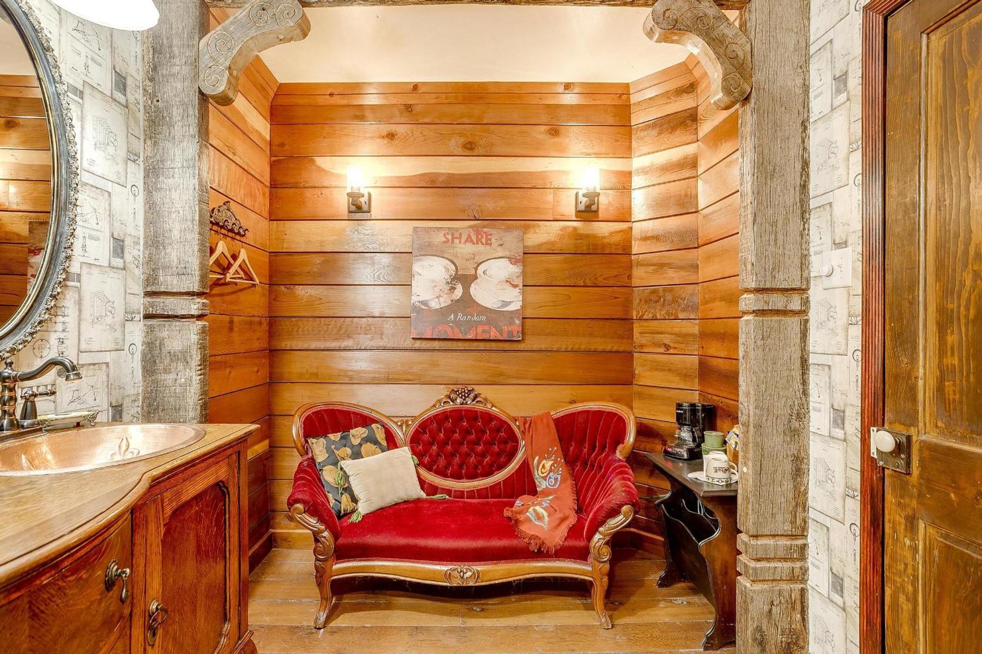 The Gallery House Boutique Hotel Stephenville Esterno foto