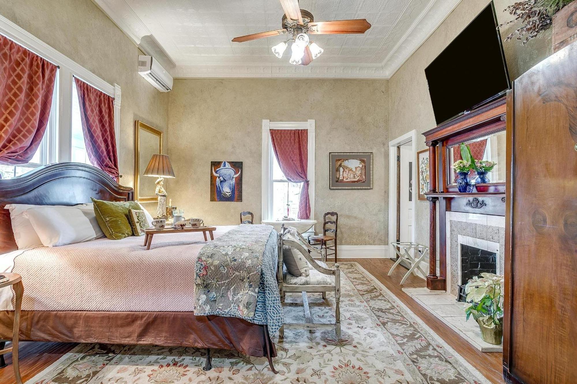 The Gallery House Boutique Hotel Stephenville Esterno foto
