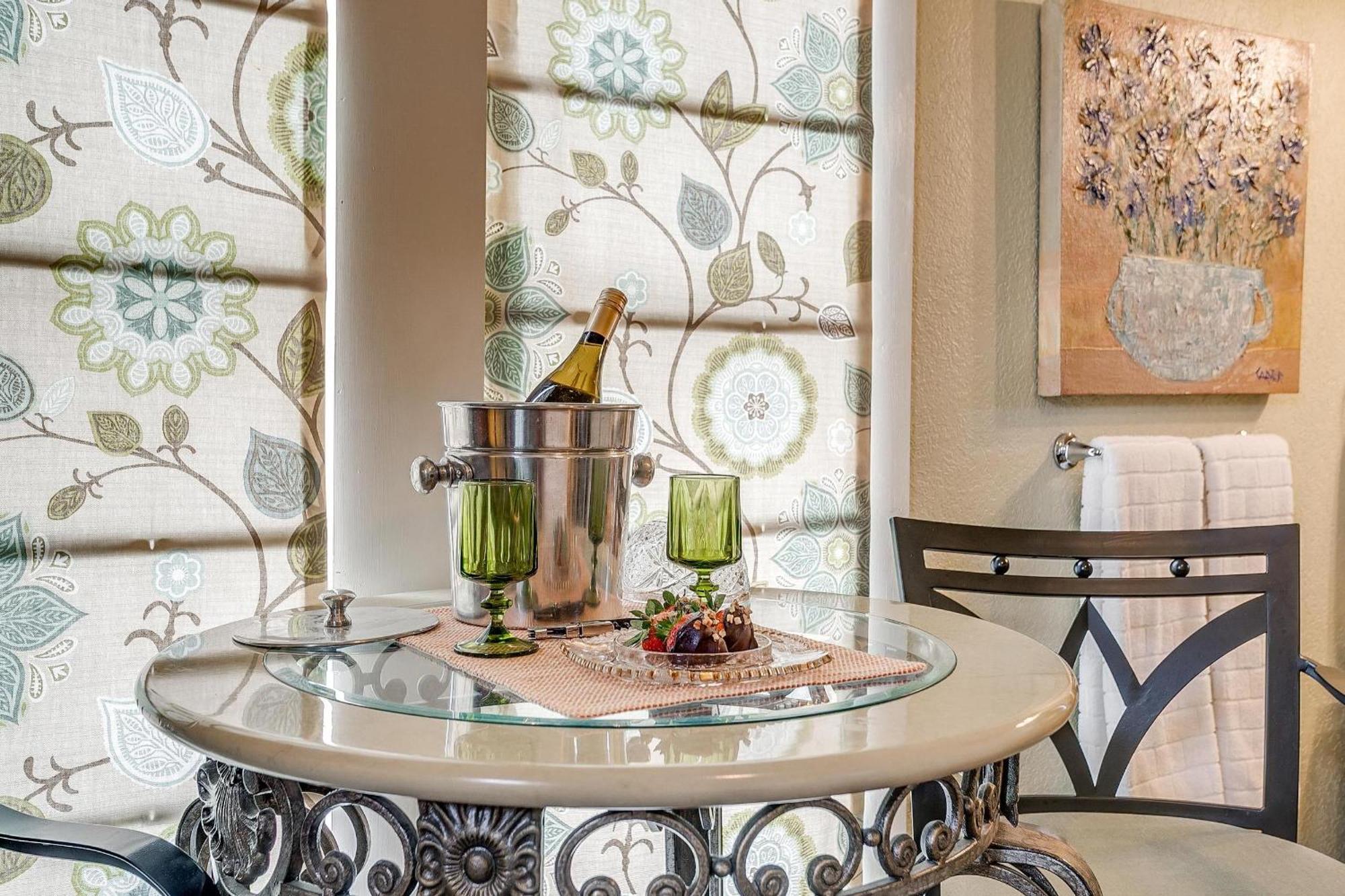 The Gallery House Boutique Hotel Stephenville Esterno foto