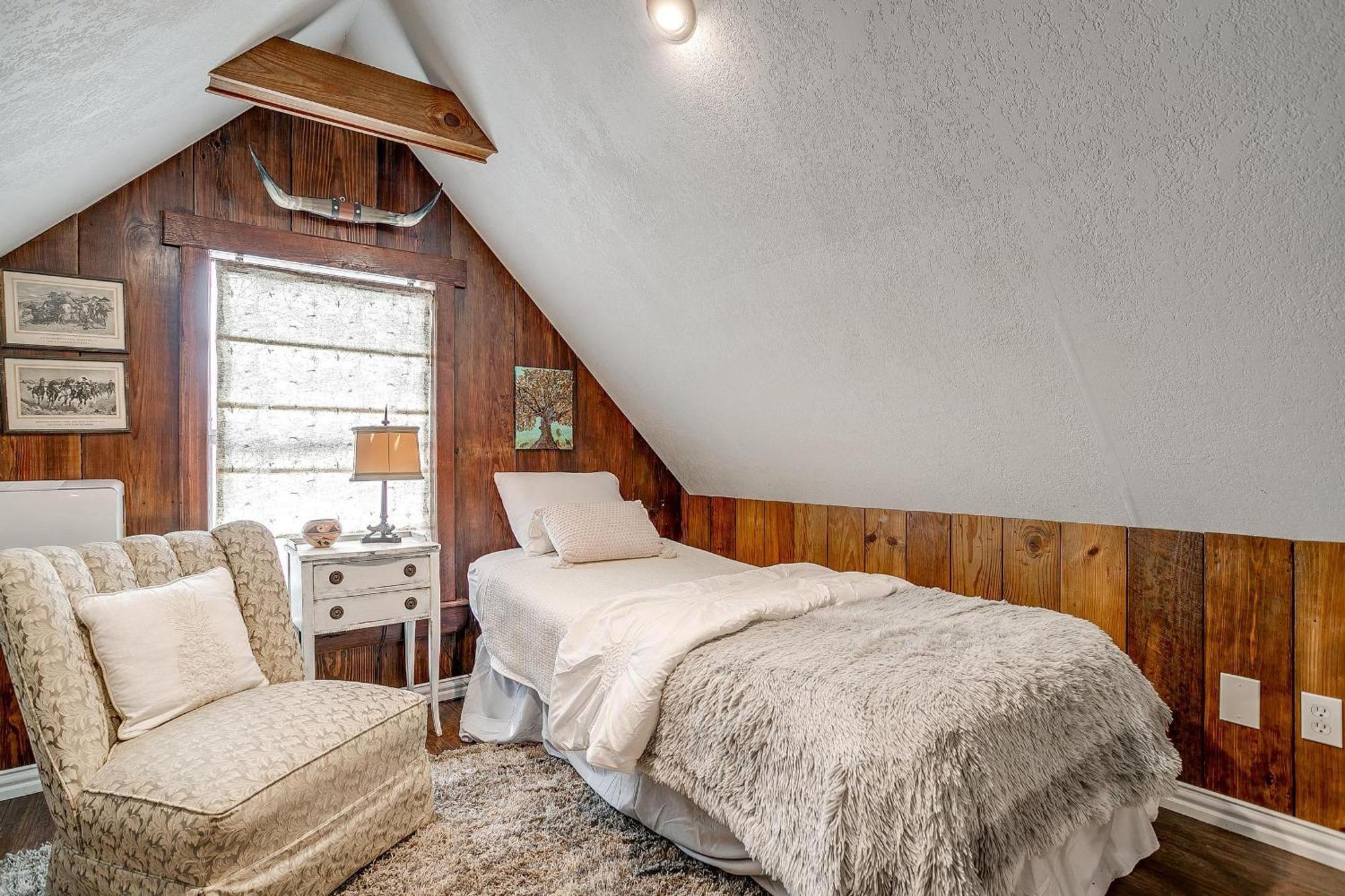 The Gallery House Boutique Hotel Stephenville Esterno foto