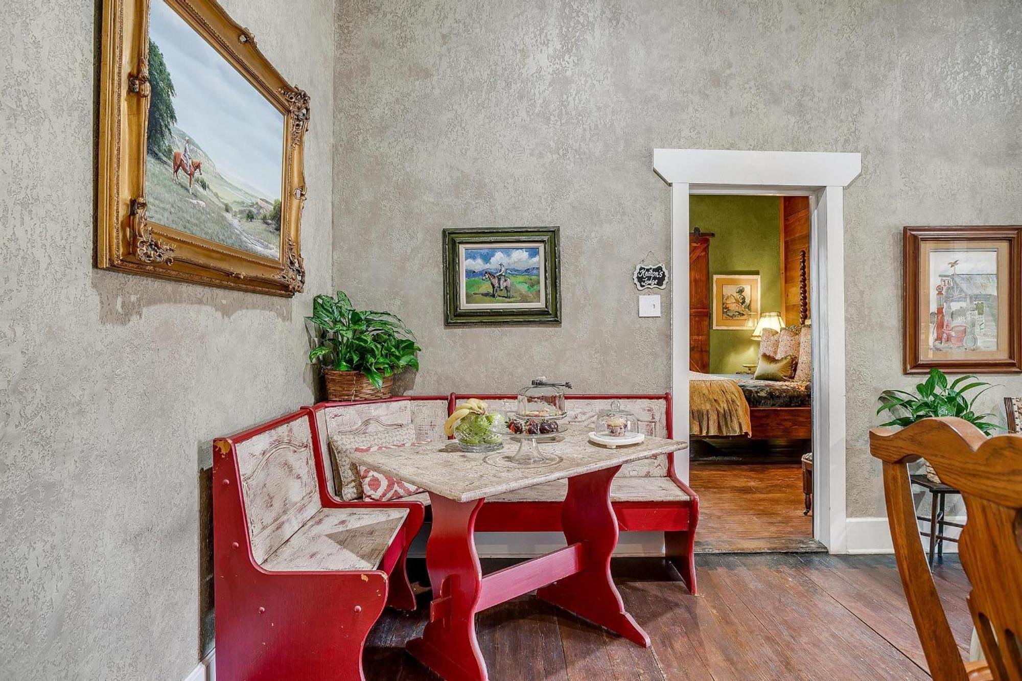 The Gallery House Boutique Hotel Stephenville Esterno foto